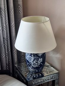 Table lamp