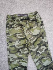 boys trousers.age 8/9