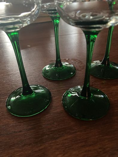 Luminarc  France Mid Century Green Stemmed Wine Glasses