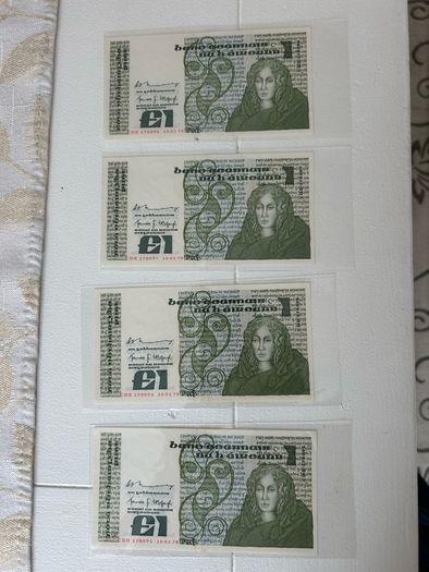 4x UNC Irish old banknote 1 pound consecutive serial nr 1979