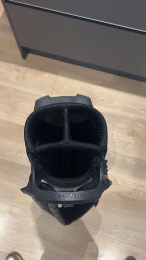Taylormade R7 Irons and Taylormade stand Bag