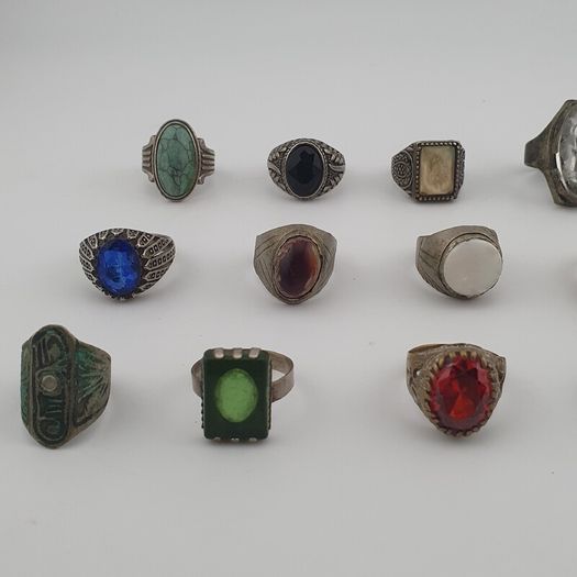 15 Old Fashioned Brass Rings Rustic Decorative Jewellery Lot