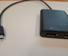USB C to Display Port splitter