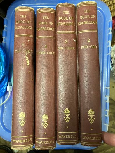 The Book Of Knowledge Waverley - 4 volumes