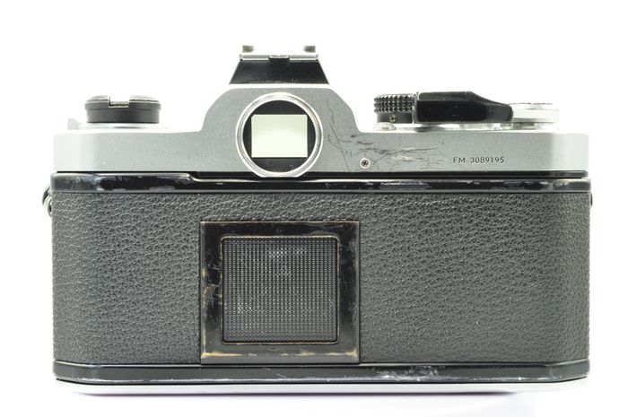 Nikon Fm Chrome + 50mm pancake F1.8 , Cla'd- Recent Full Service