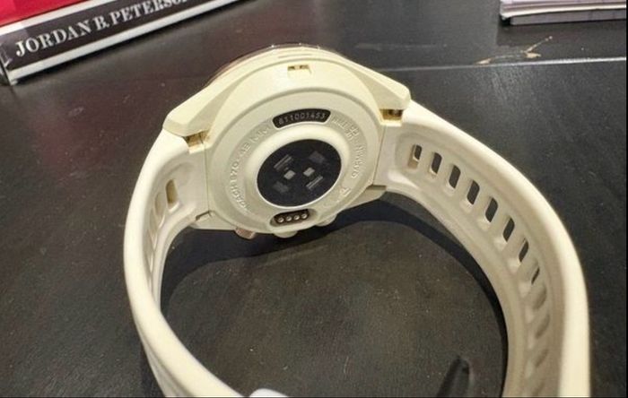 Garmin Approach S70 Golf Watch