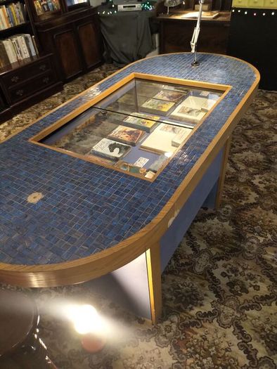 Display cabinet counter