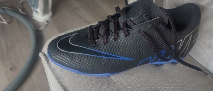Nike Mercurial Vapor 15 Club FG Junior size uk 4