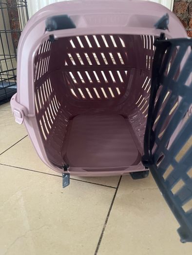 Pet carrier