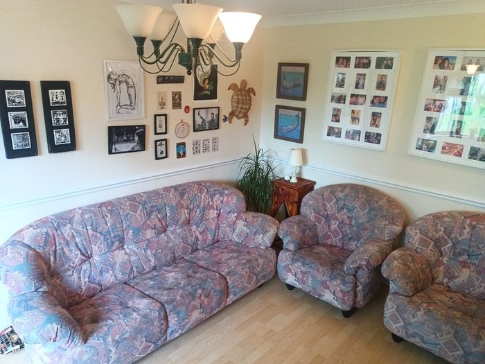 Jacquard suite, 3-seater couch and 2 armchairs - free delivery!