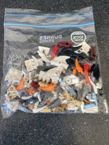 LEGO bone and tooth pieces