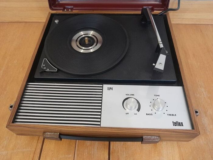 TELLUX TLP4/BSR portable record player. 3 Speed Turntable, 33, 45, 78 RPM. Vintage 1970's. Antique. Vinyl. 70's. Turntable.