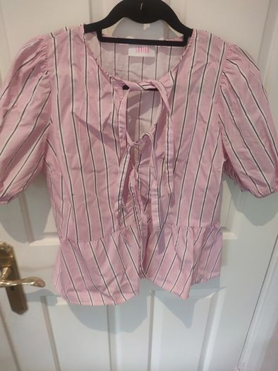 pink stripe top