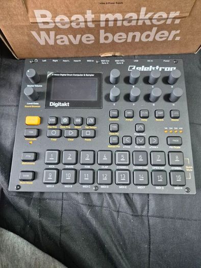 Elektron Digitakt + accessories