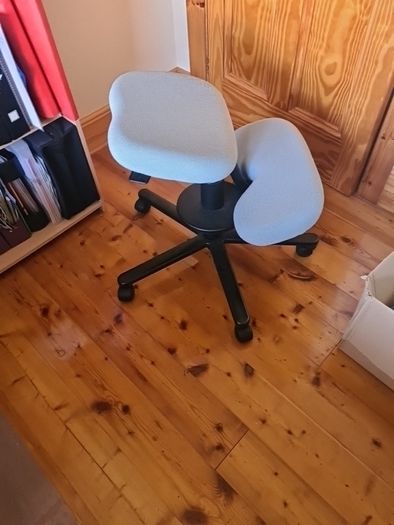 HAG Balans Vital kneeling chair