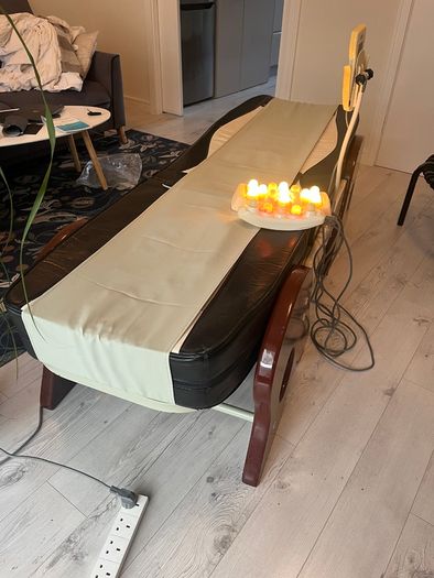 Massage bed - Heated with rolling massage