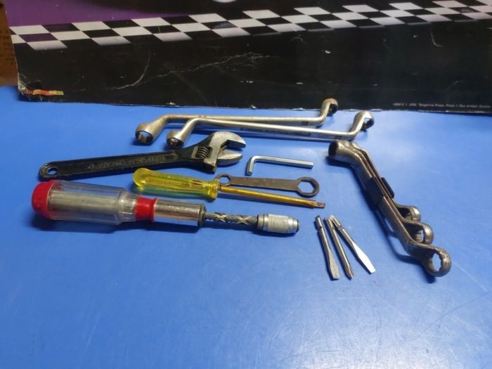 Spaners and screw drivers