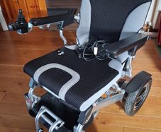 Electric wheelchair