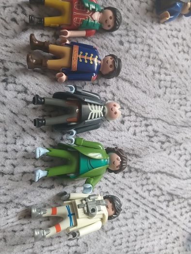 play mobil figures