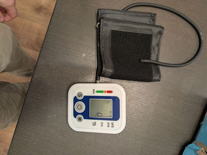 Digital Upper Arm Blood Pressure & Pulse Rate Monitor