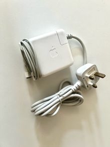 Apple MacBook power adapter