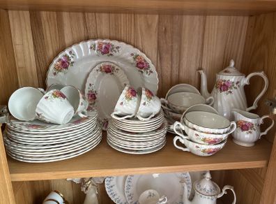 Dinner and tea set for 6
