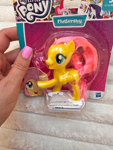Hasbro My Little Pony Friends Fluttershy B8924 / C1141 Only Pony MLP approx. 8 cm. 2016  Please see photos