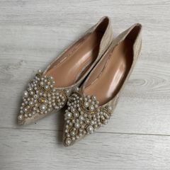 Pearl Trimmed Flat Shoes