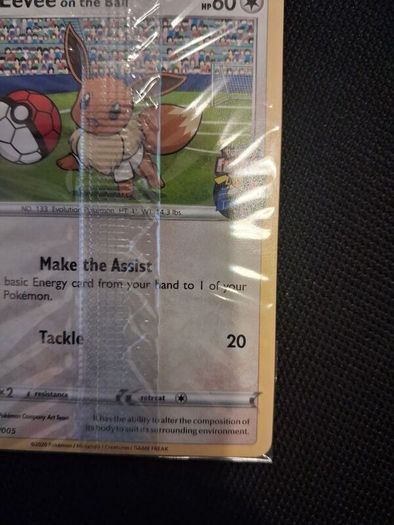 Pokemon Card : Eevee on the ball 002
