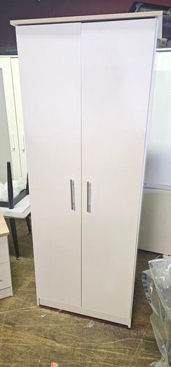 Brand new, 3 Piece bedroom set.