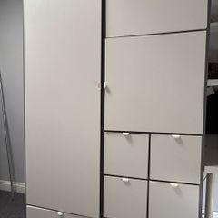 Visthus Wardrobe