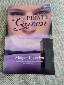 The Pirate Queen Granuaile by Morgan Llywelyn in good condition with some spotting see photos FREE STANDARD POSTAGE INCLUDED