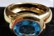 18Karat Blue Topaz Ring