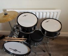 Kid's drum kit