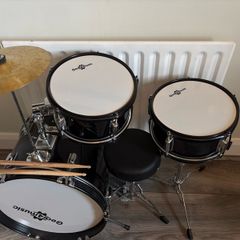 Kid's drum kit