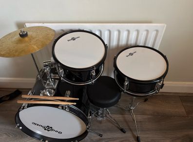 Kid's drum kit
