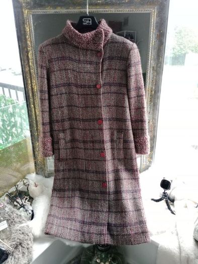 Authentic Valentino Miss V merino wool elegant mid length coat