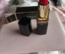 Elizabeth Arden Hollywood red lipstick