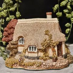Vintage Collectible Lilliput Lane "Butterwick"  Cottage 1989
