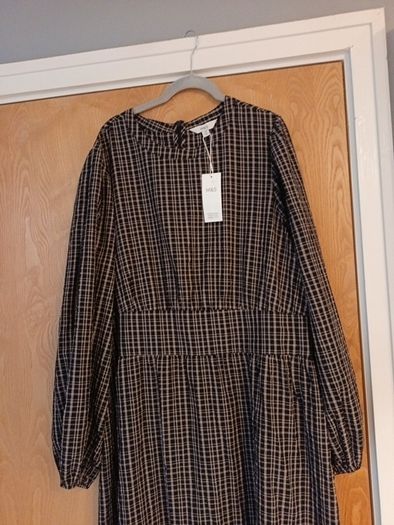 M&S  Dress.   S. 22 Tall.     B.N.W.T