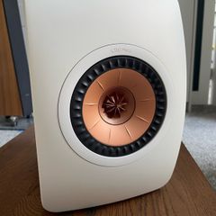 kef LS50 Meta