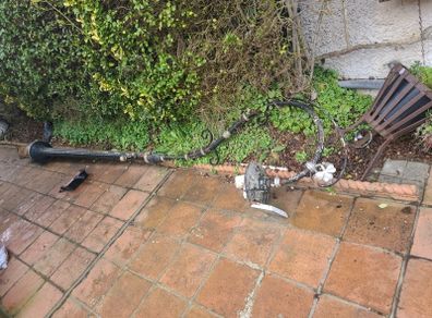 large cast iron lamp post