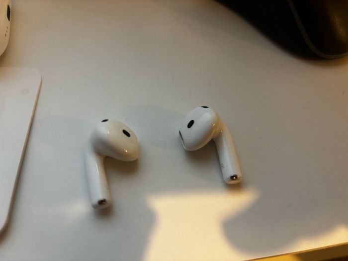 Apple airpods 4 ANC