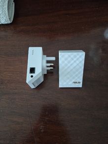 2 x Wifi Repeaters / Range Extender / Access Point