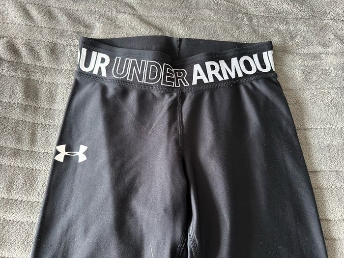 Under Armour 3/4 leggings for women / ladies, in very good condition. Size XS