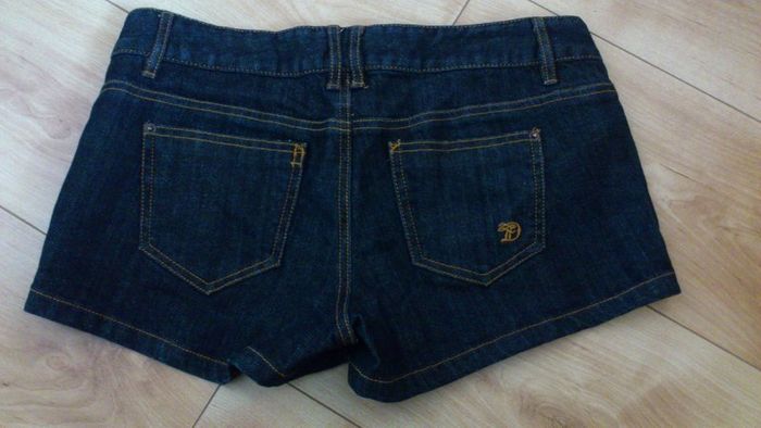 Women Denim Shorts, like new, never worn, size 10
