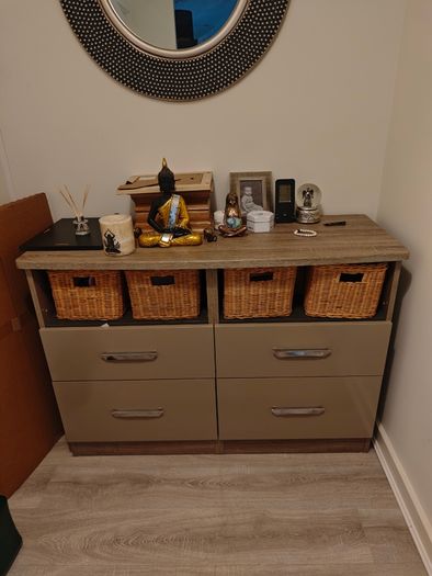 Side board
