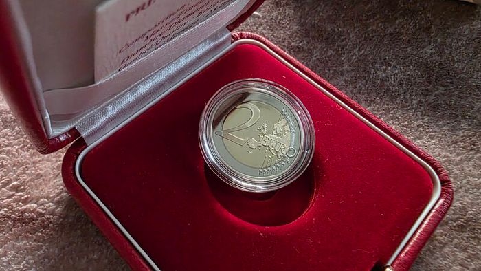 2 euro coin