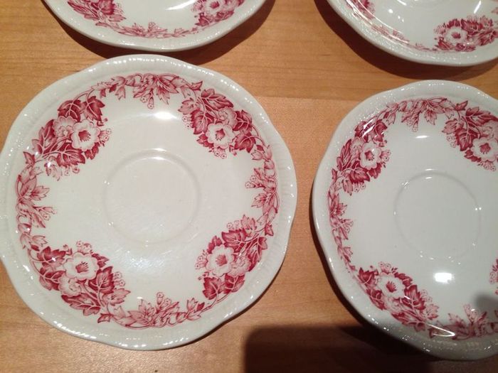 Vintage Alfred Meakin Saucers