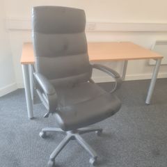 Black executive office chairs